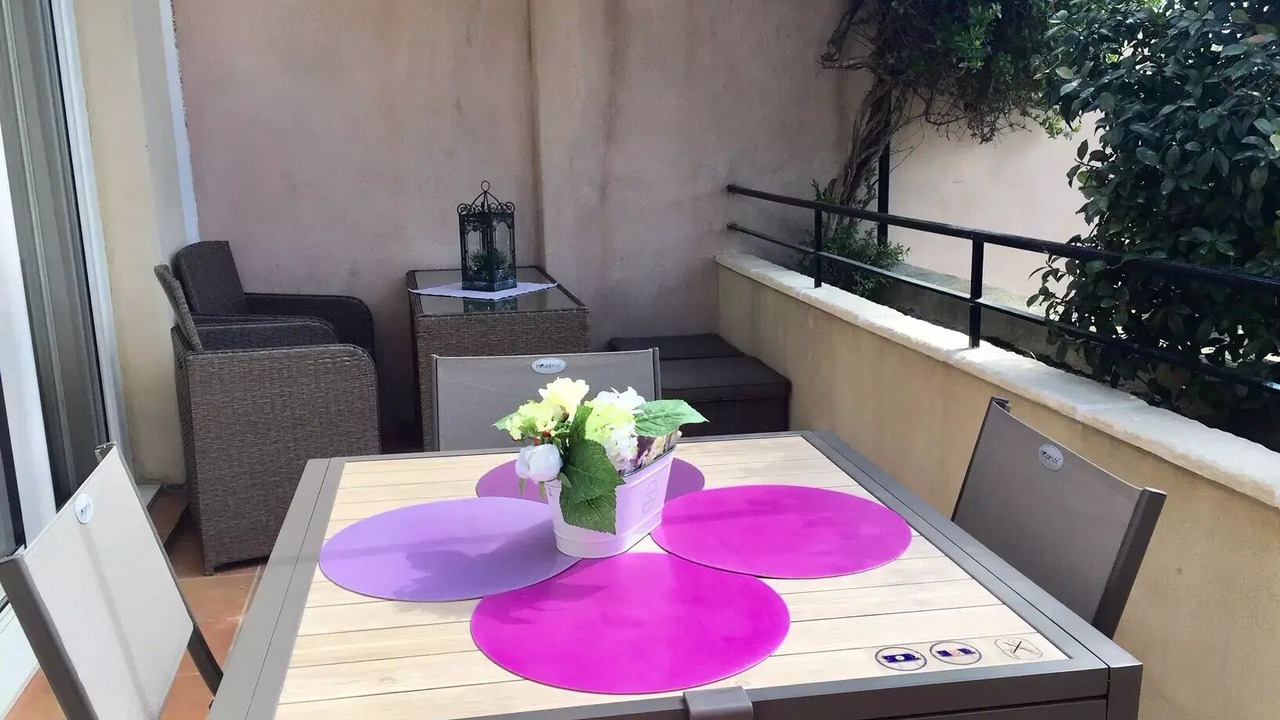 Photo of Outdoor in Pont Royal