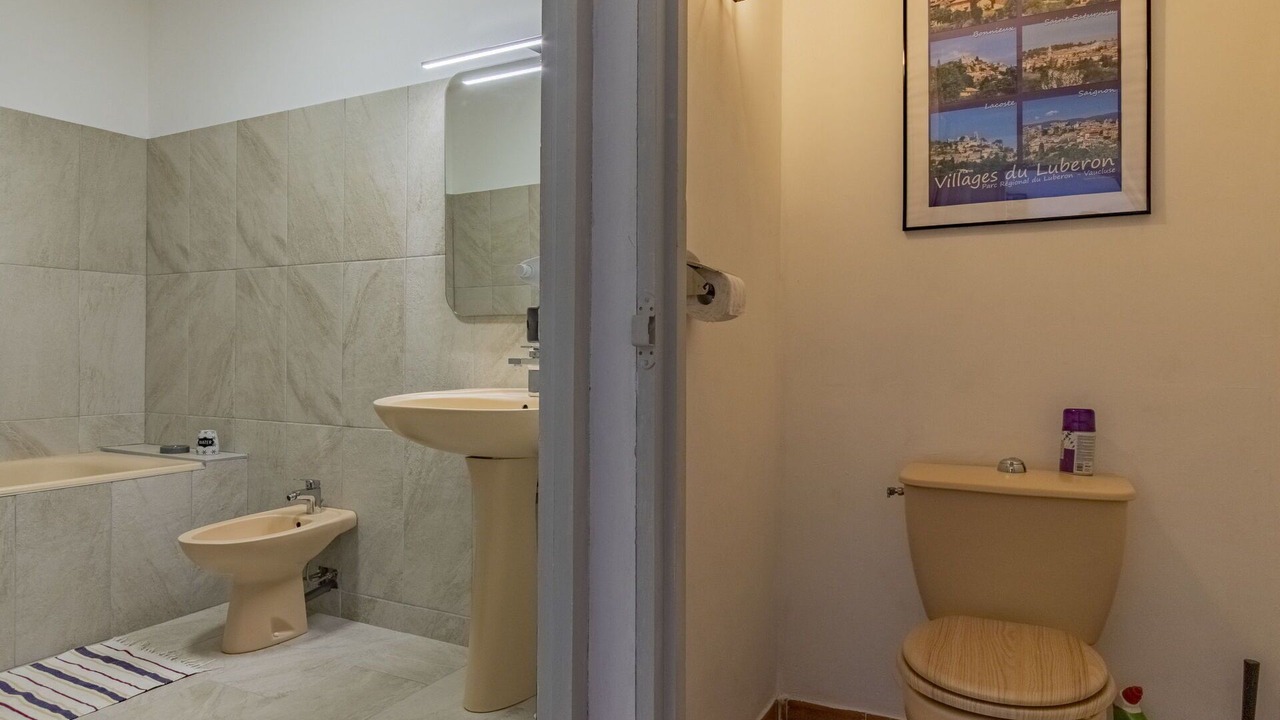 Photo of Bathroom in Oppede