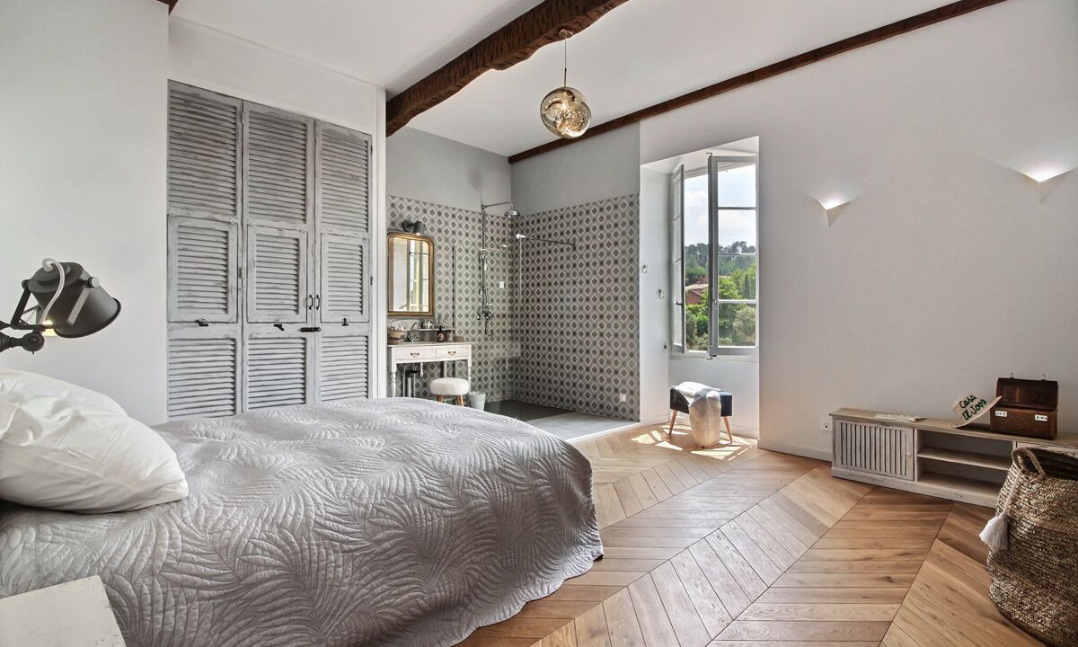 Photo of Bedroom in Roussillon