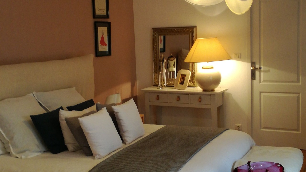 Photo of Bedroom in Orange