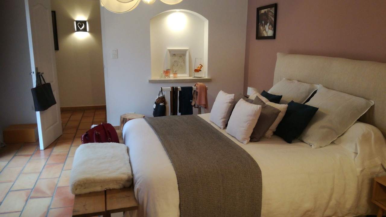 Photo of Bedroom in Orange
