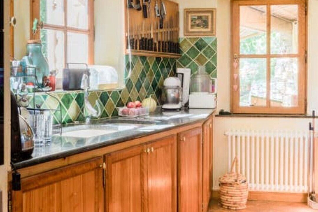 Photo of Kitchen in Saint-Martin-de-Castillon