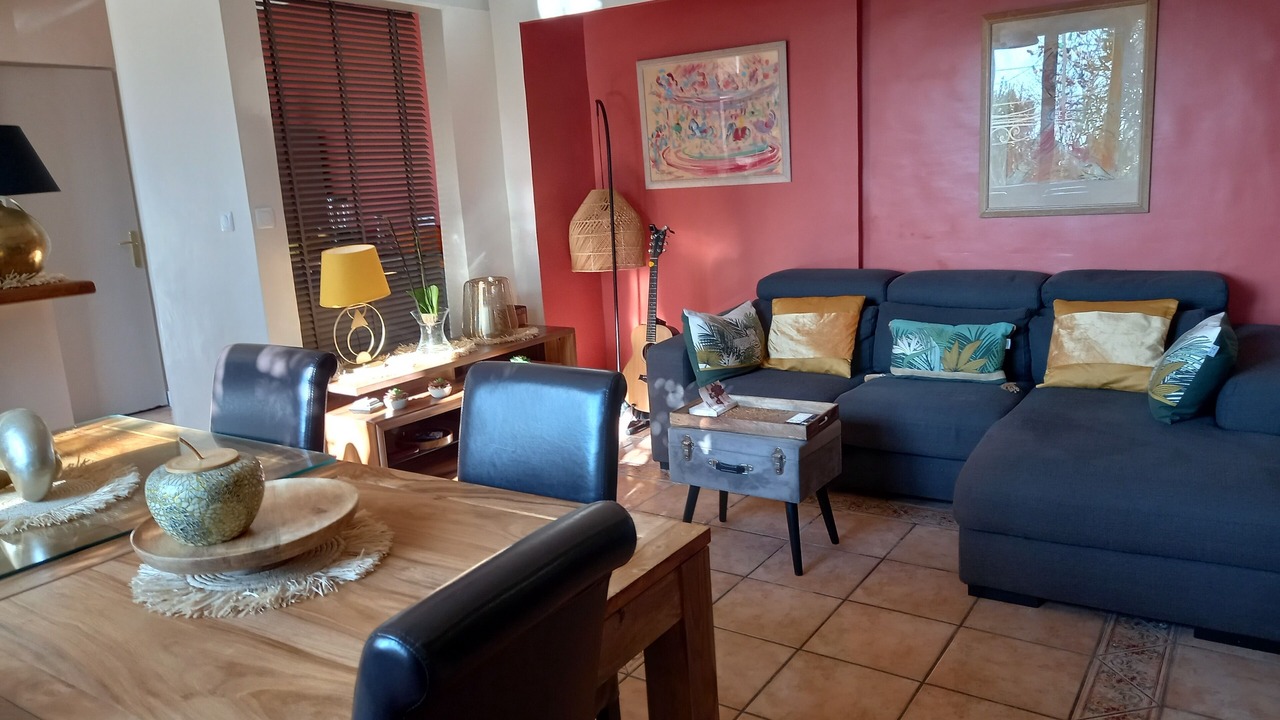 Photo of Livingroom in Couronne Urbaine