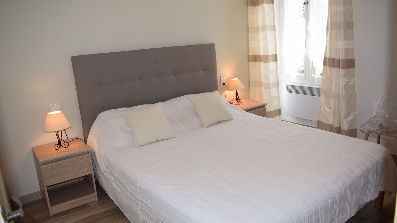 Photo of Bedroom in Menerbes