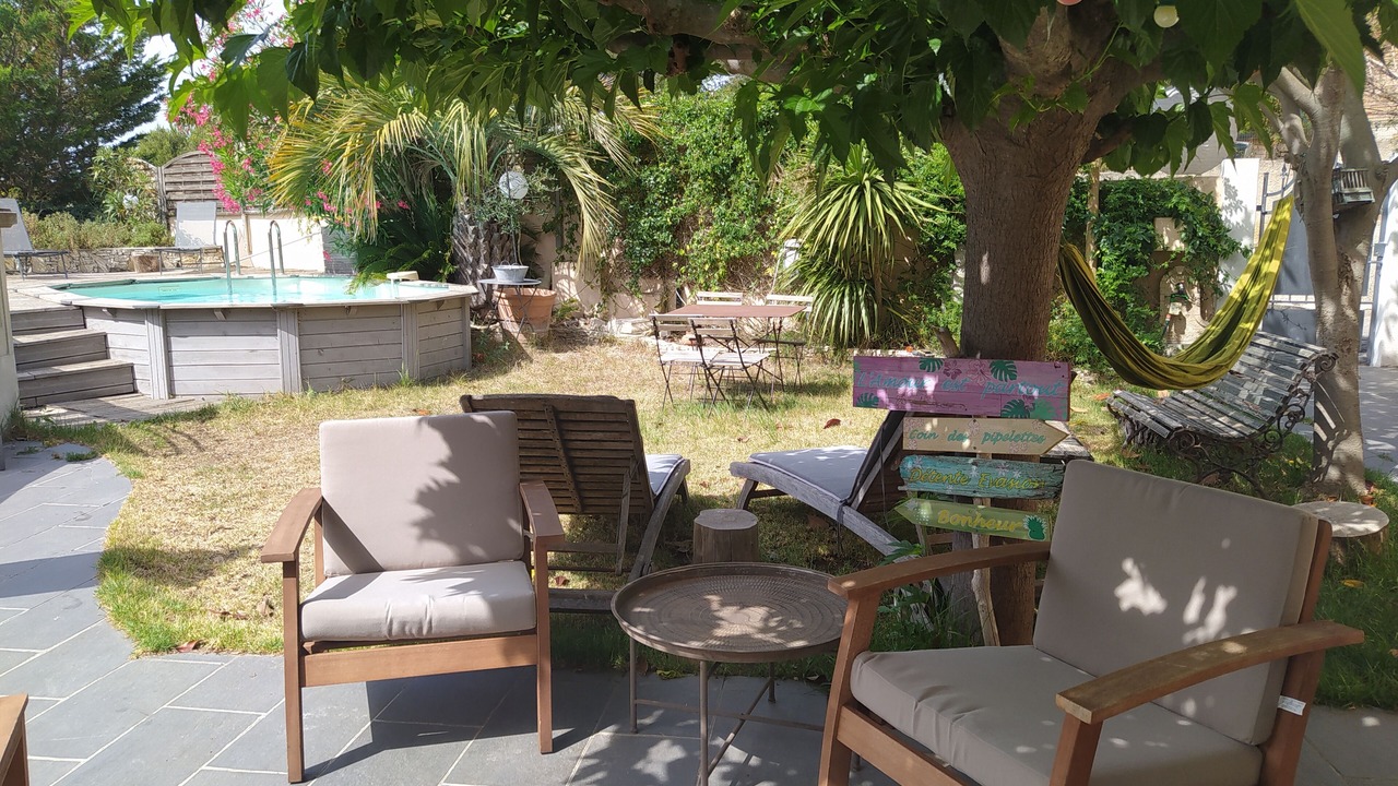 Photo of Patio Balcony in Ensues-la-Redonne
