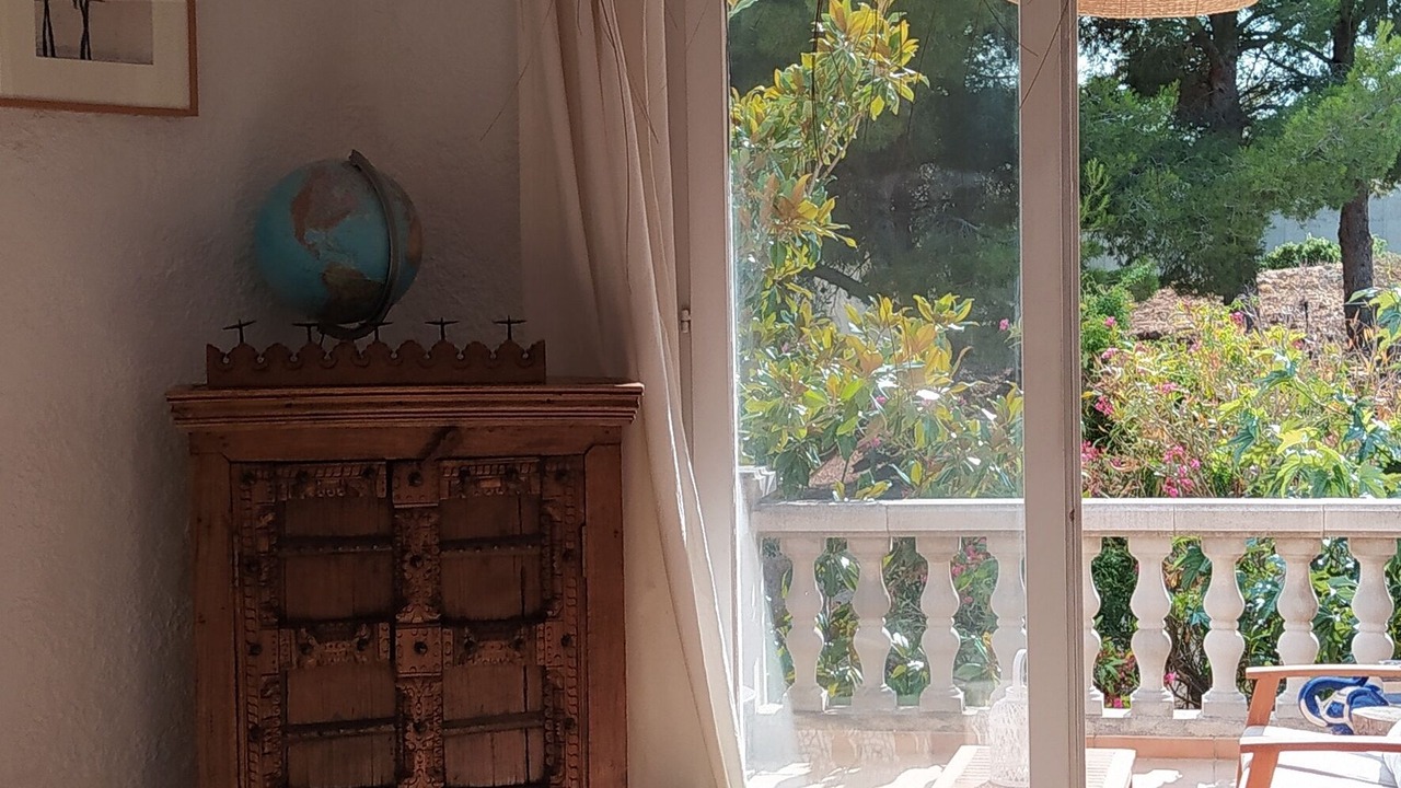 Photo of Bedroom in Ensues-la-Redonne