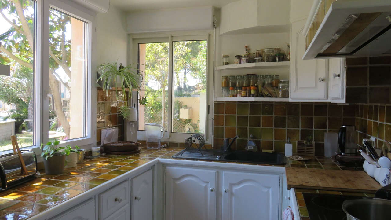 Photo of Kitchen in Ensues-la-Redonne