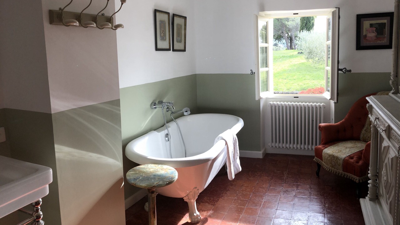 Photo of Bathroom in Venasque