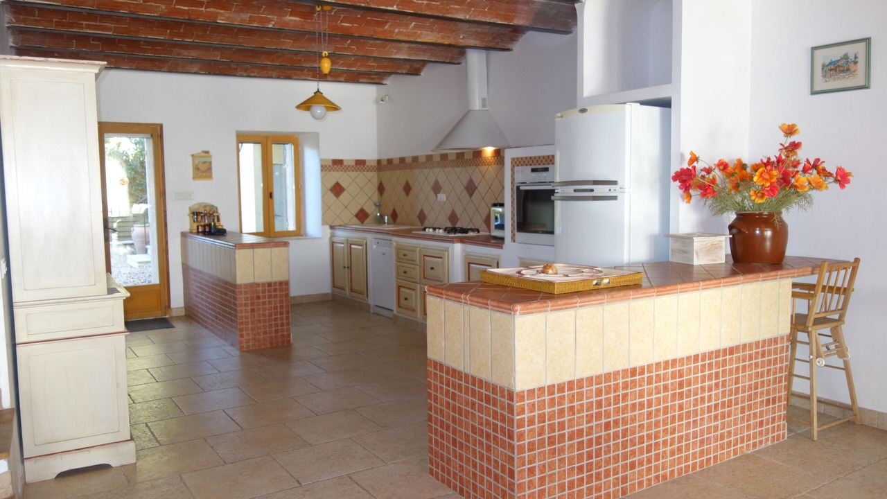 Photo of Kitchen in Villelaure