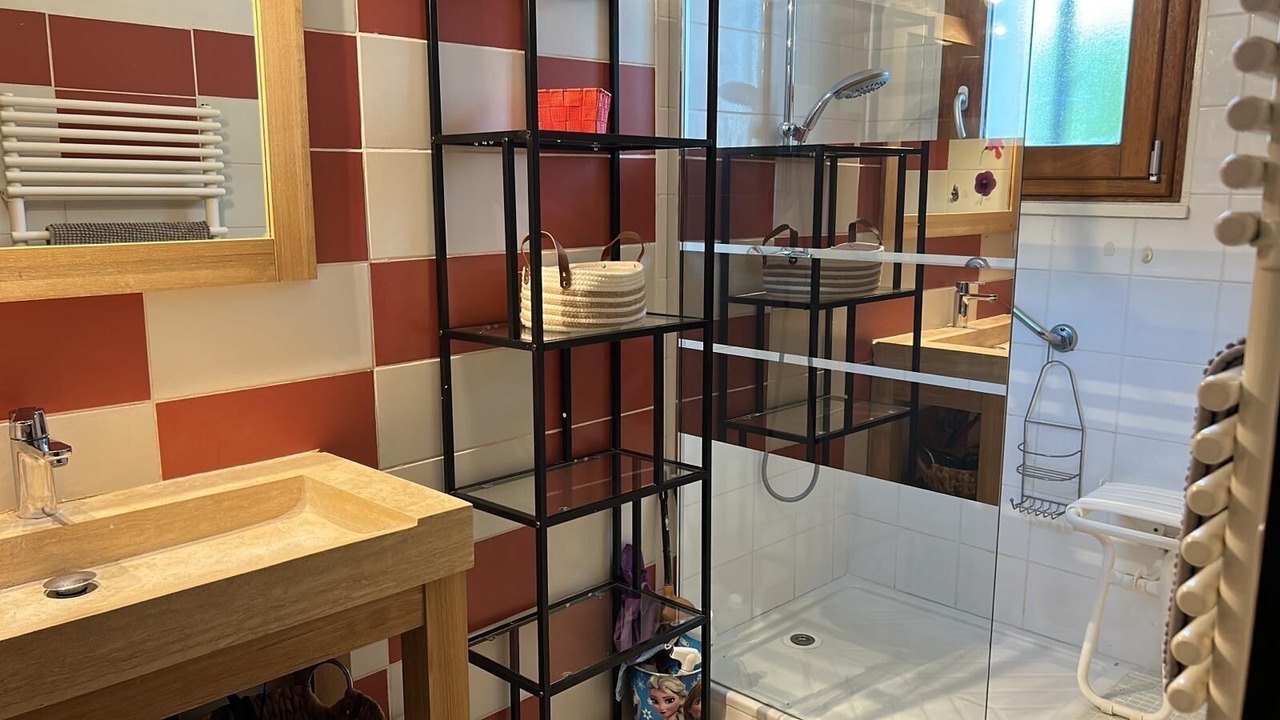 Photo of Bathroom in Caromb