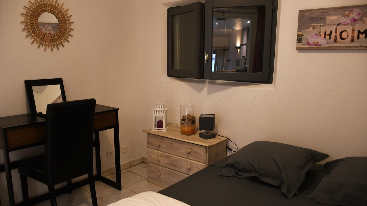 Photo of Bedroom in Lioux