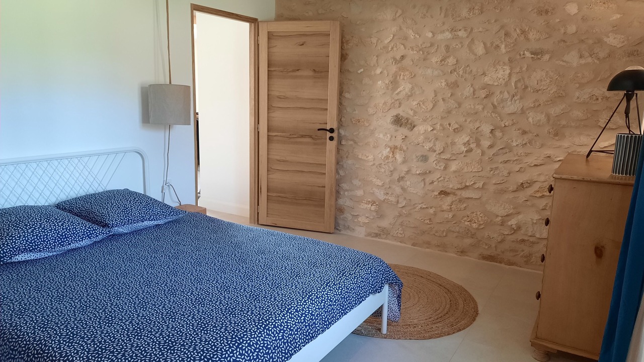 Photo of Bedroom in Caumont-sur-Durance