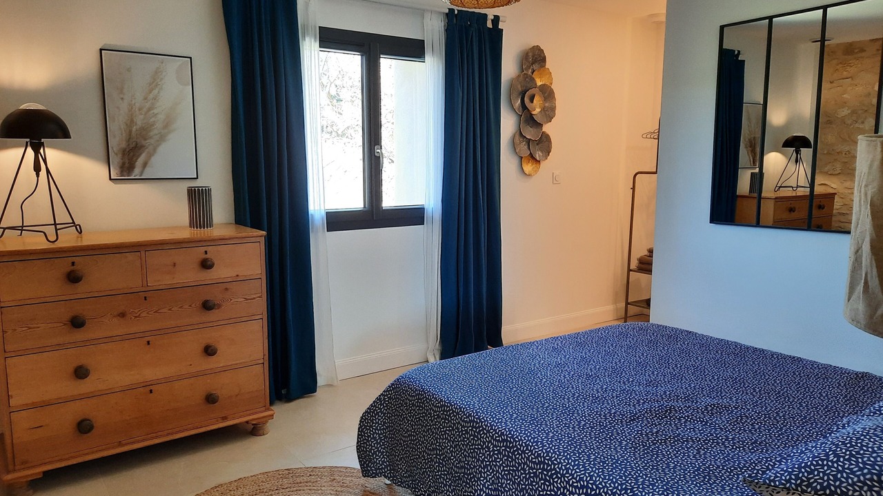 Photo of Bedroom in Caumont-sur-Durance