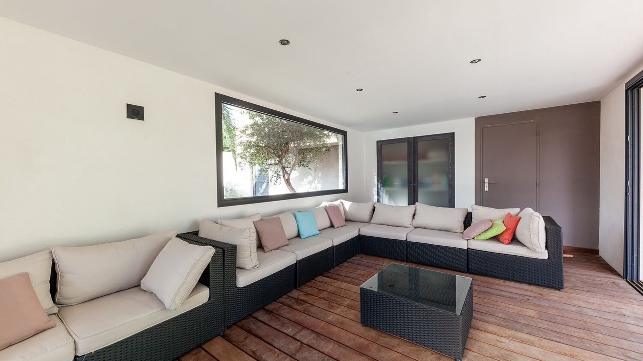 Photo of Livingroom in Les Baumettes