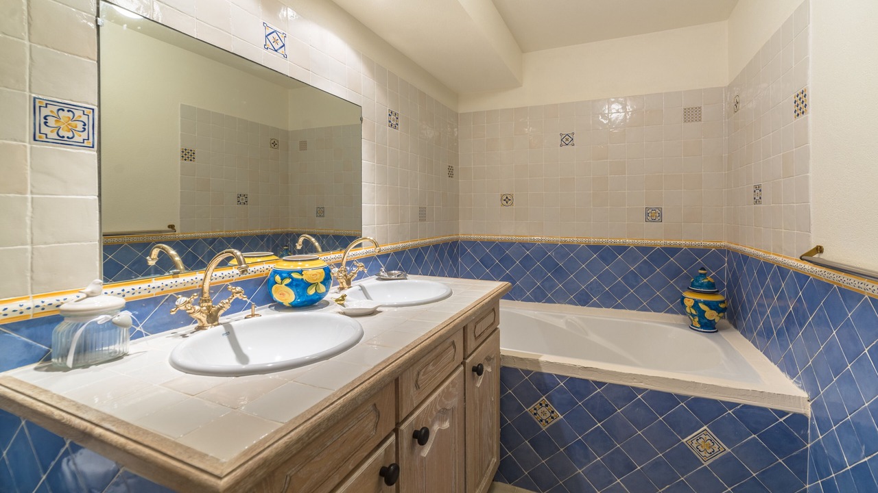 Photo of Bathroom in Claviers