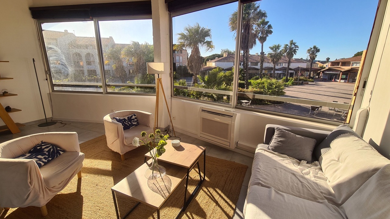 Photo of Livingroom in Miramar