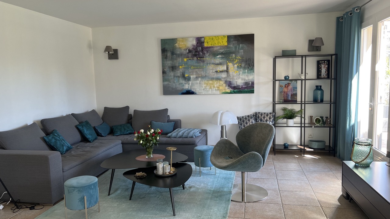 Photo of Livingroom in Bouc-Bel-Air