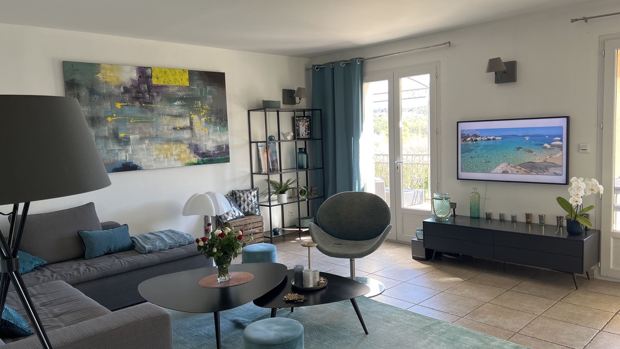 Photo of Livingroom in Bouc-Bel-Air