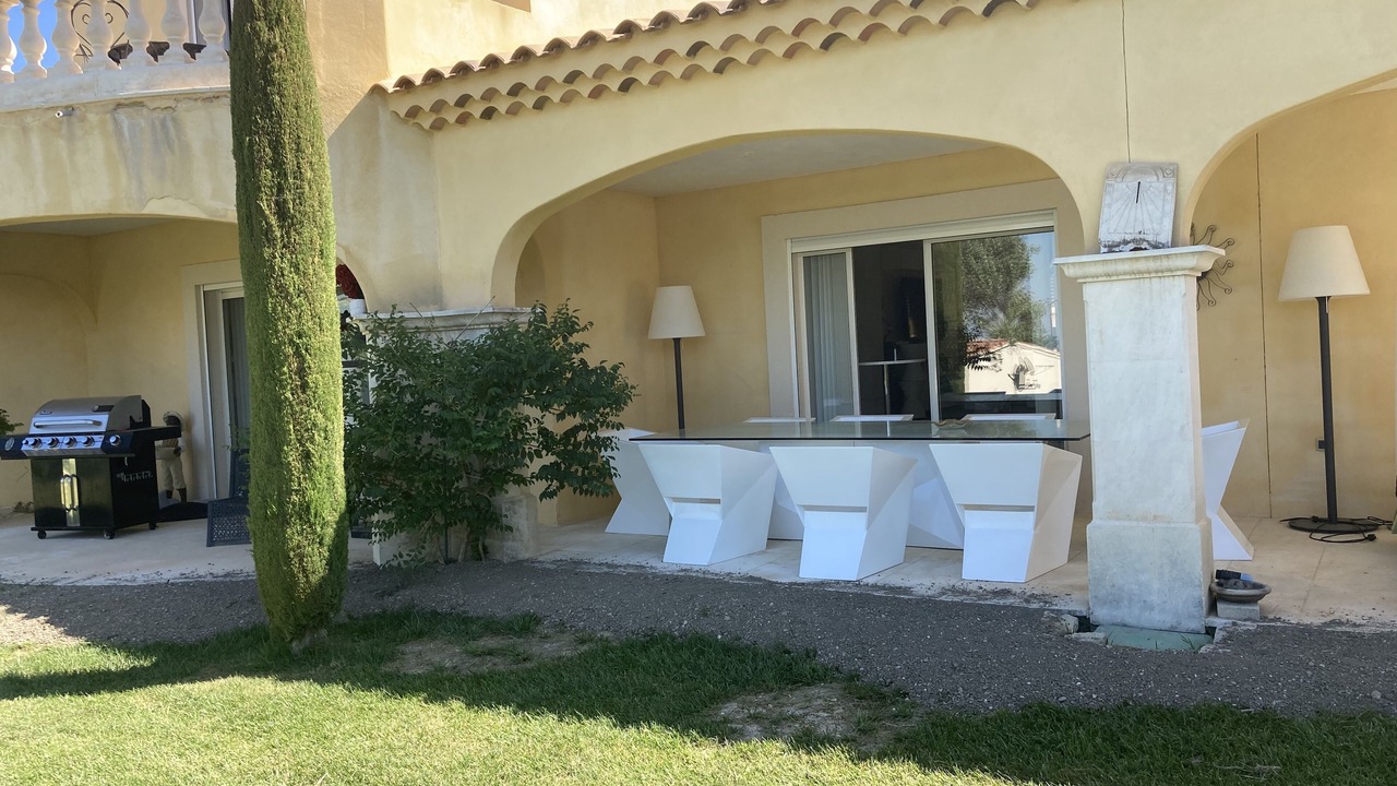 Photo of Patio Balcony in Crillon-le-Brave