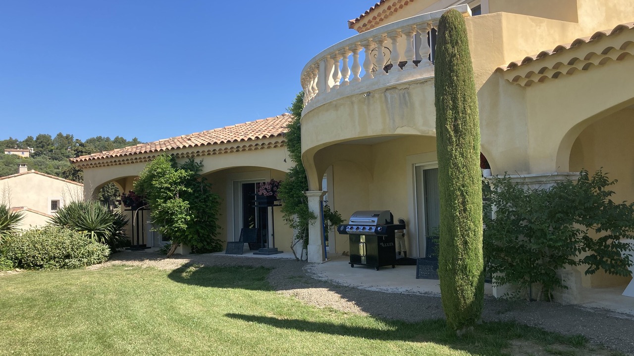 Photo of Patio Balcony in Crillon-le-Brave