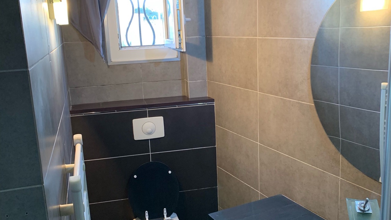 Photo of Bathroom in Port-de-Bouc