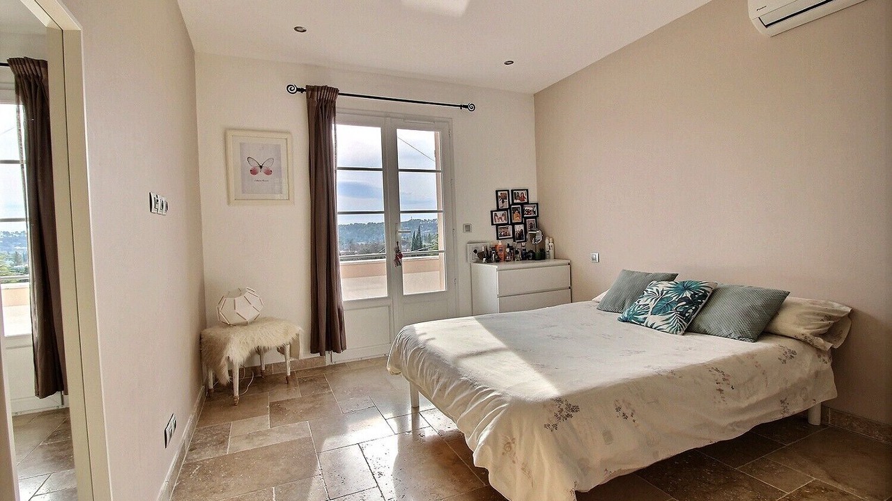 Photo of Bedroom in Lorgues
