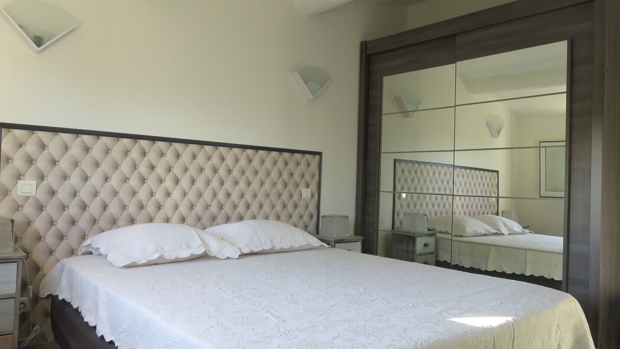 Photo of Bedroom in Saint-Saturnin-les-Avignon