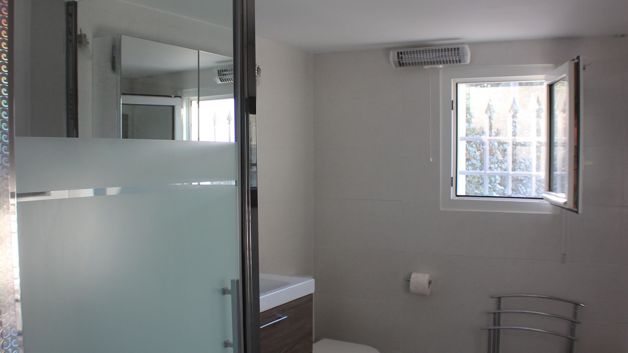 Photo of Bathroom in Saint-Saturnin-les-Avignon