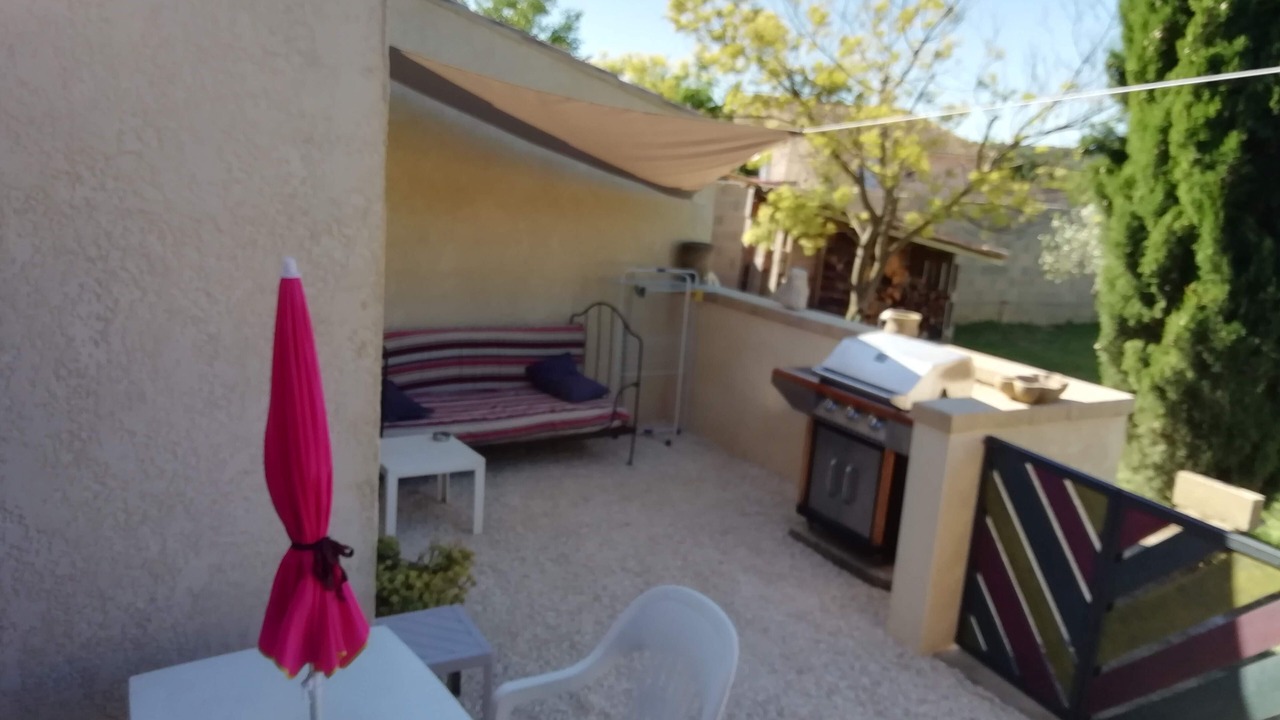 Photo of Patio Balcony in Vers-Pont-du-Gard