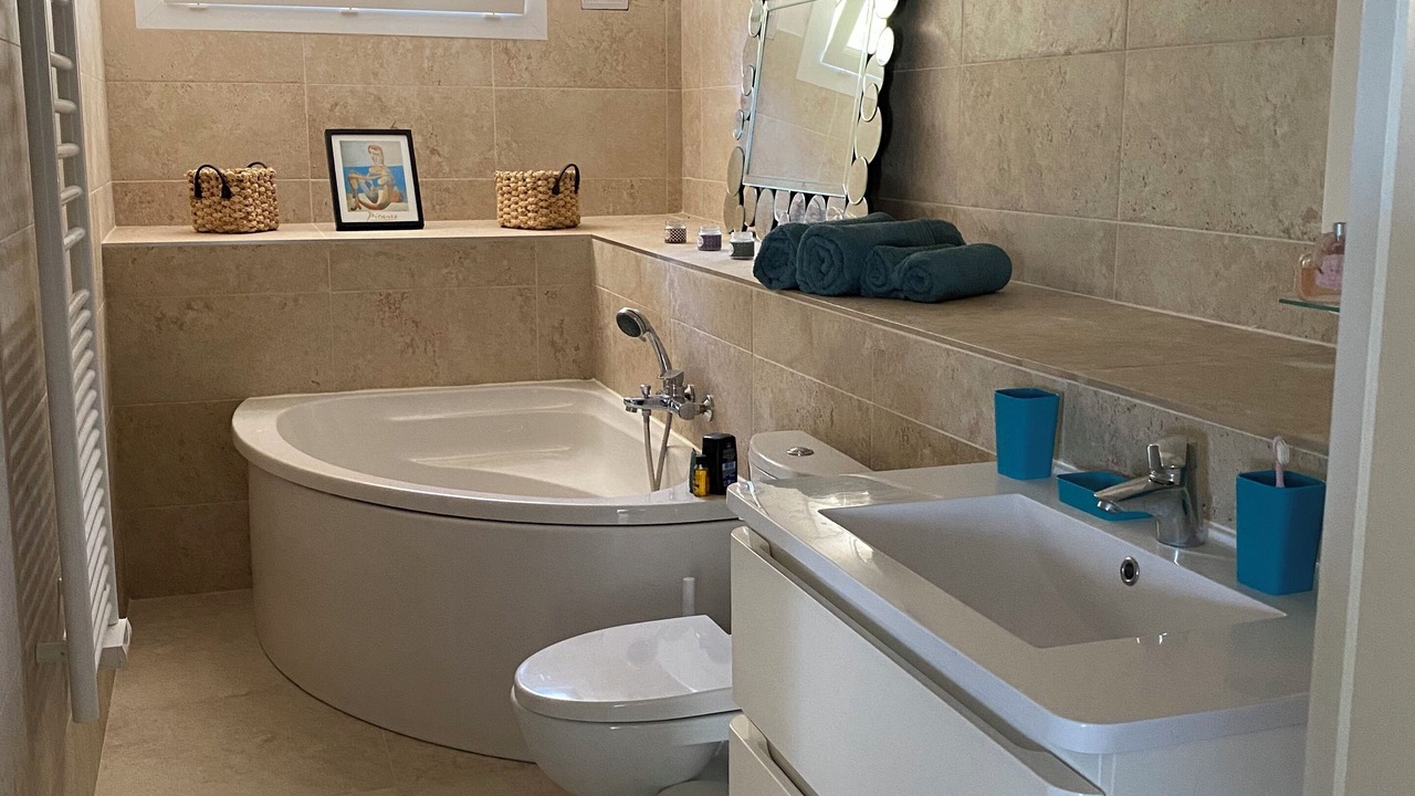 Photo of Bathroom in Vedene