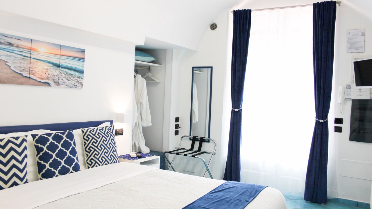 Photo of Bedroom in Minori