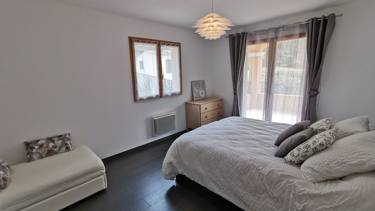 Photo of Bedroom in Cuges-les-Pins