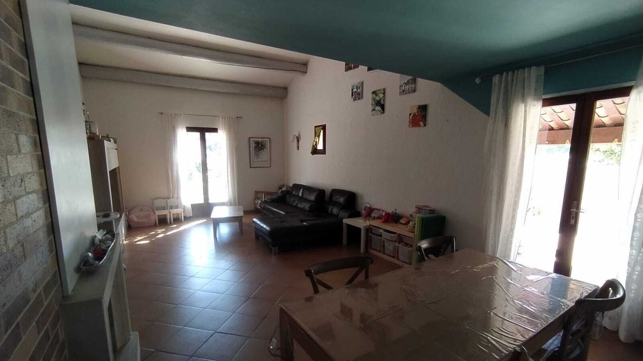 Photo of Livingroom in Cornillon-Confoux