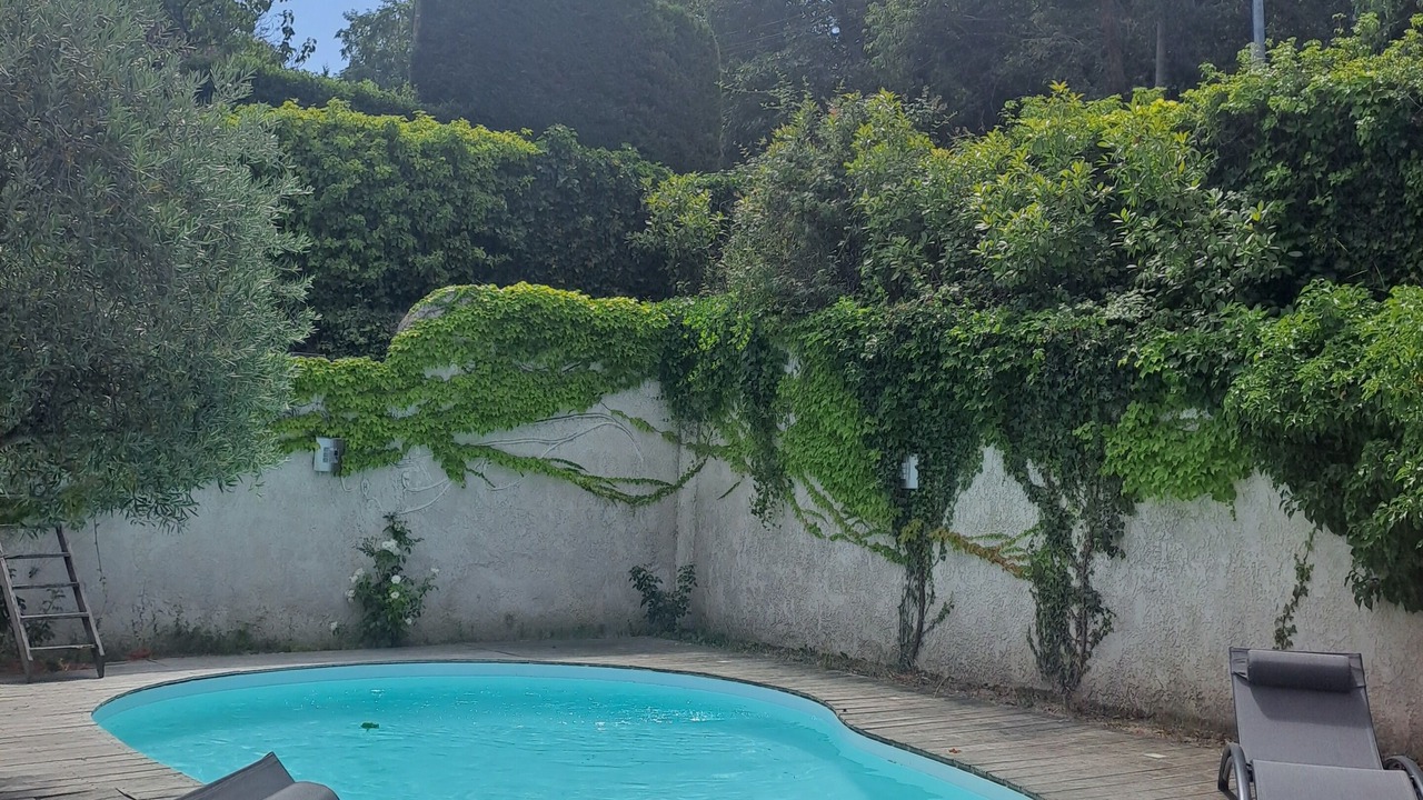 Photo of Outdoor in Eguilles
