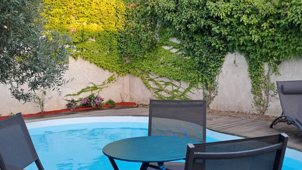 Photo of Outdoor in Eguilles