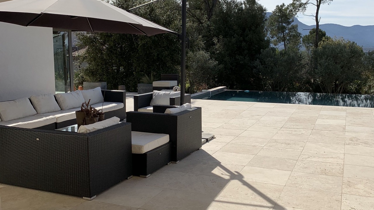 Photo of Patio Balcony in Pourrieres