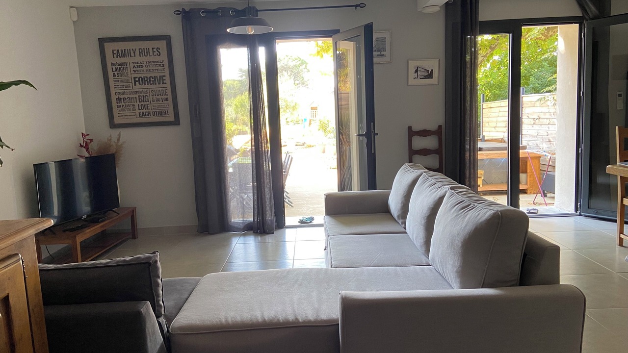 Photo of Livingroom in Jonquieres
