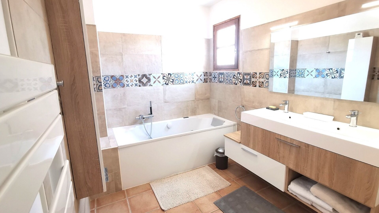 Photo of Bathroom in Manosque