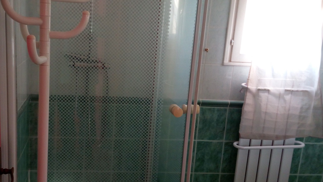 Photo of Bathroom in Caromb