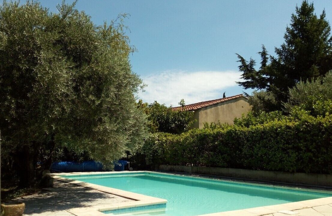 Photo of Outdoor in Caromb