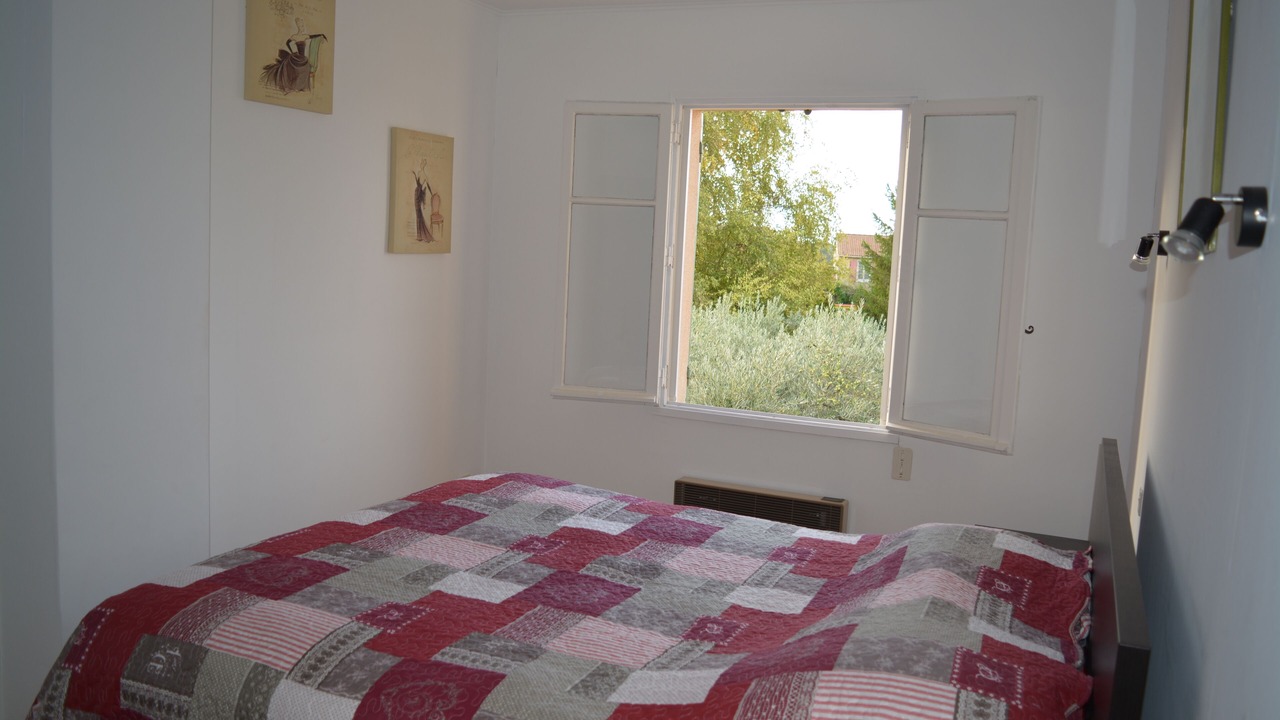 Photo of Bedroom in Caromb