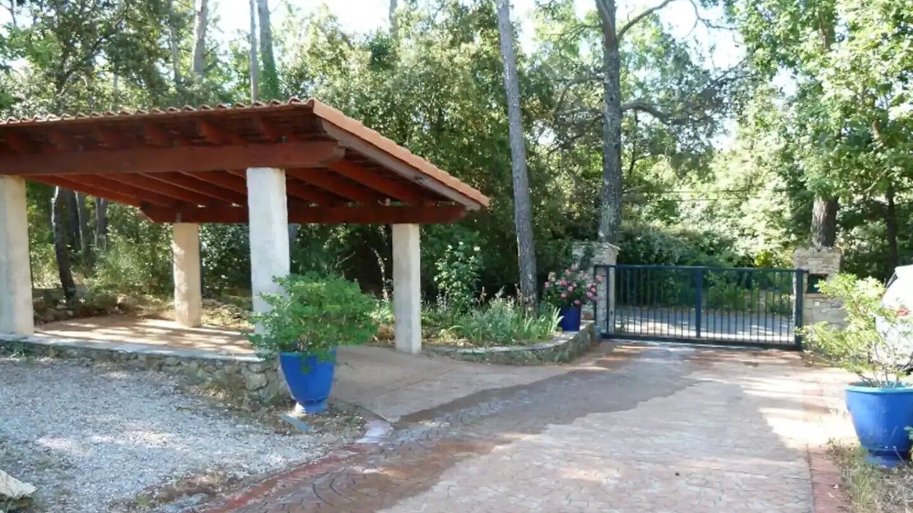 Photo of Outdoor in La Roquebrussanne