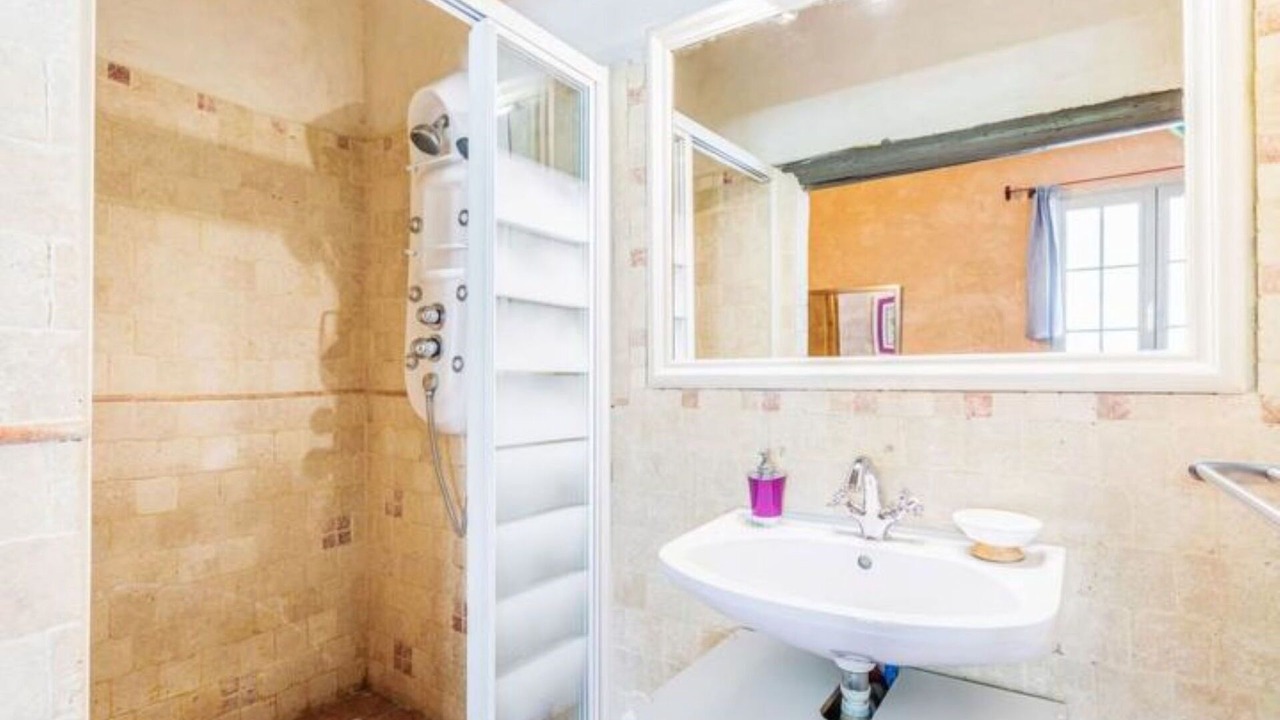 Photo of Bathroom in Caromb