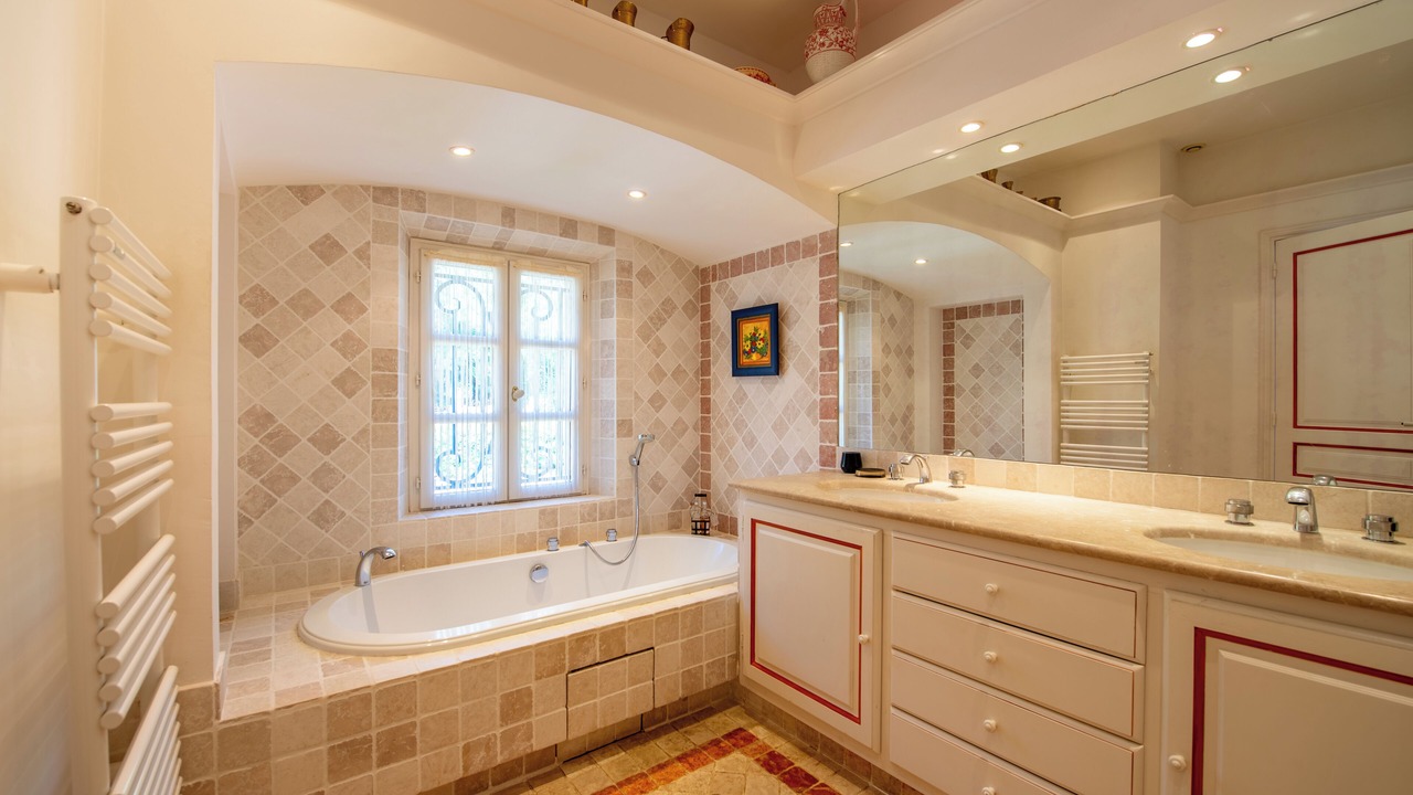 Photo of Bathroom in Grimaud