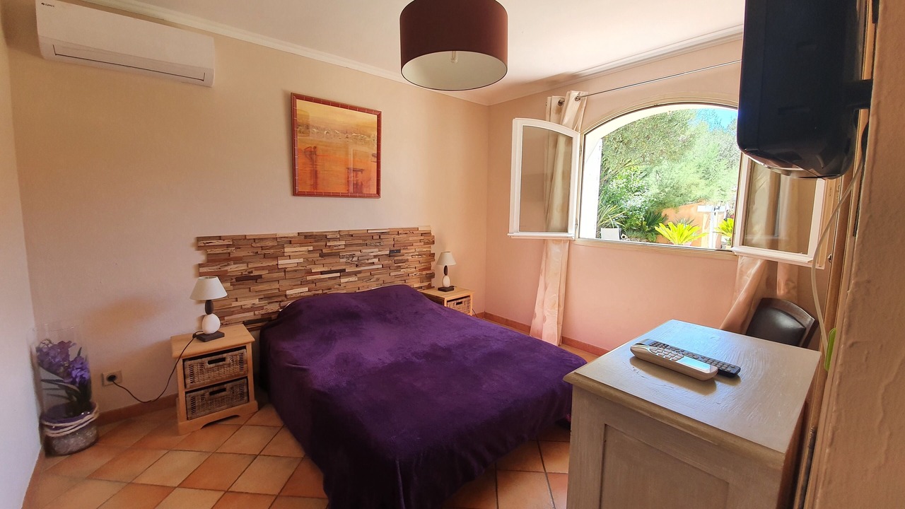 Photo of Bedroom in Carqueiranne