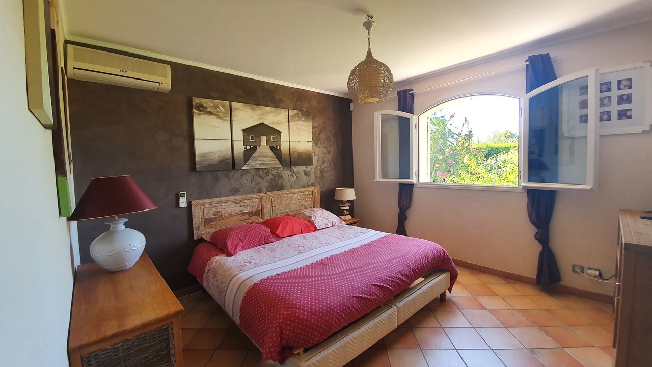 Photo of Bedroom in Carqueiranne