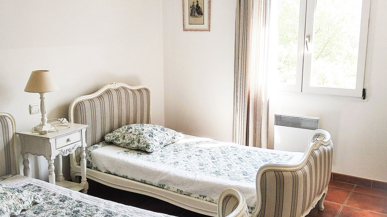 Photo of Bedroom in Rustrel