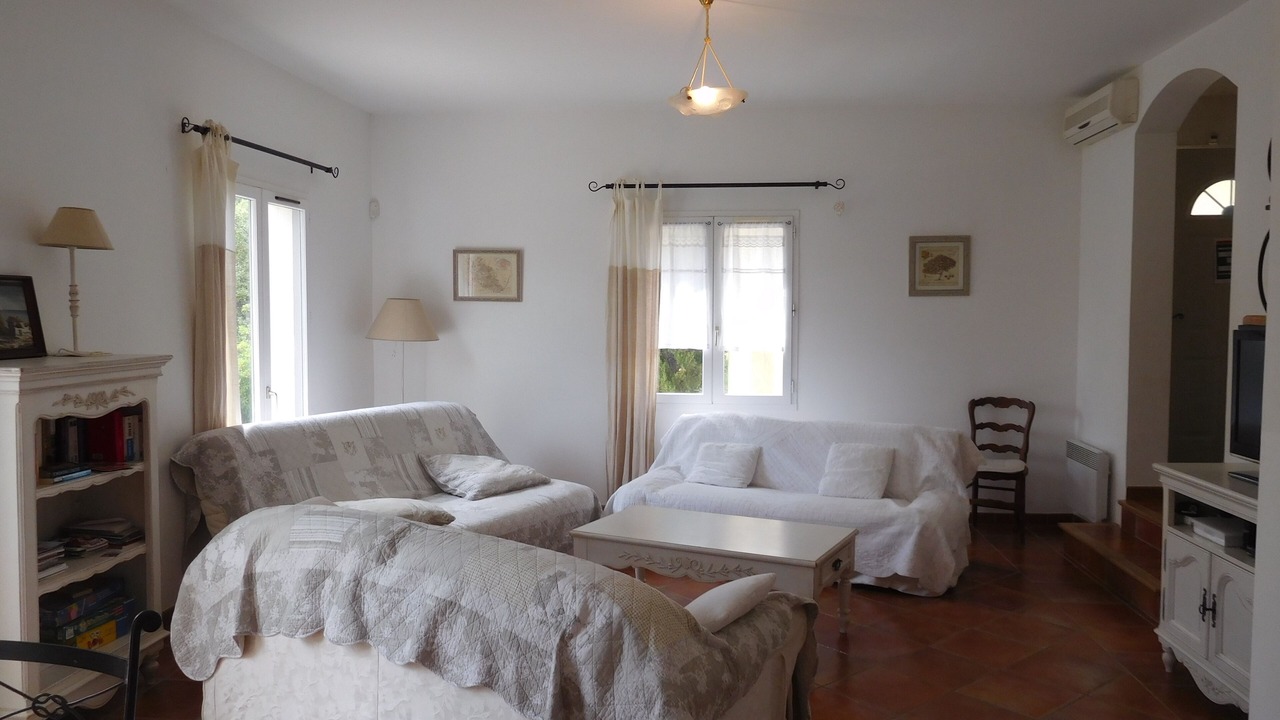 Photo of Livingroom in Rustrel
