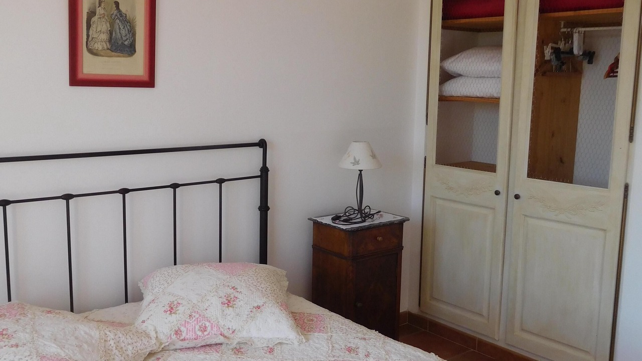 Photo of Bedroom in Rustrel