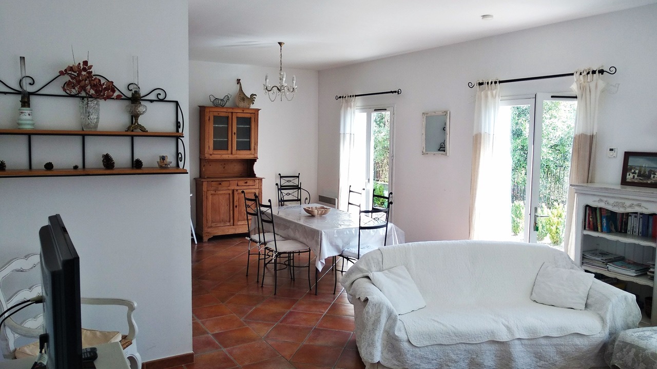 Photo of Livingroom in Rustrel